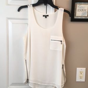 Xoxo sleeveless blouse